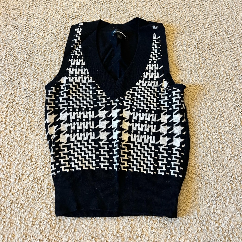 houndstooth vest